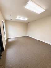 12183 Locksley Ln, Auburn, CA for lease Interior Photo- Image 2 of 8