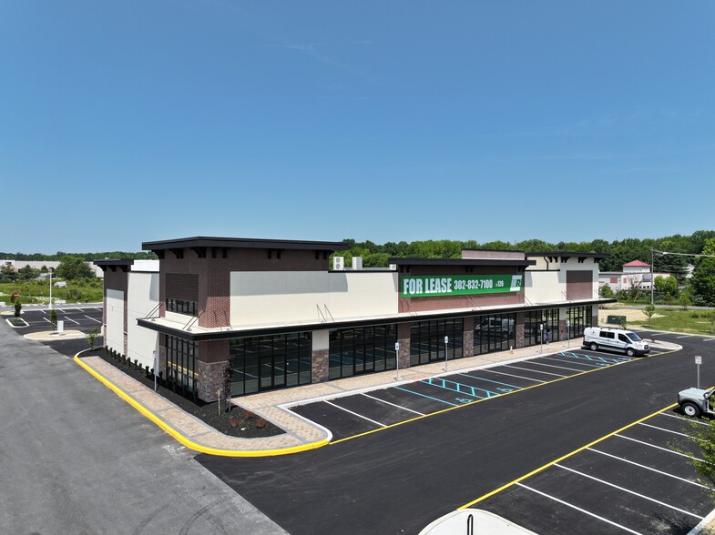 130 Corporate Blvd, Newark, DE for lease - Building Photo - Image 3 of 9