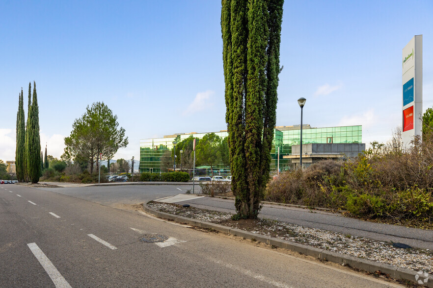 Carrer De Can Flo, 17-19, Sant Cugat Del Vallès, Barcelona for lease - Building Photo - Image 3 of 4