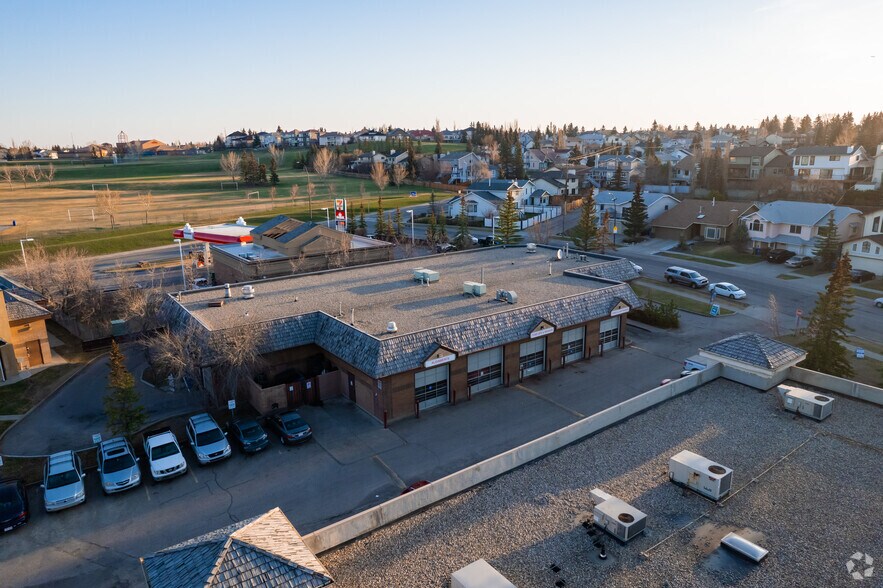 217 Hawksbrow Dr NW, Calgary, AB for sale - Aerial - Image 3 of 7