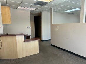 1 Bates Blvd, Orinda, CA for lease Interior Photo- Image 2 of 7