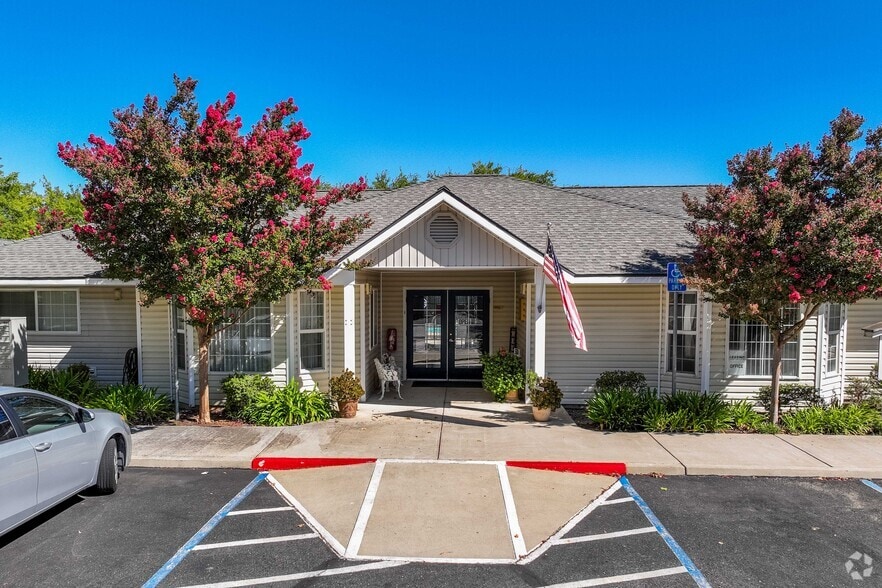 4950 Empire Ave, Oakley, CA for sale - Building Photo - Image 2 of 3