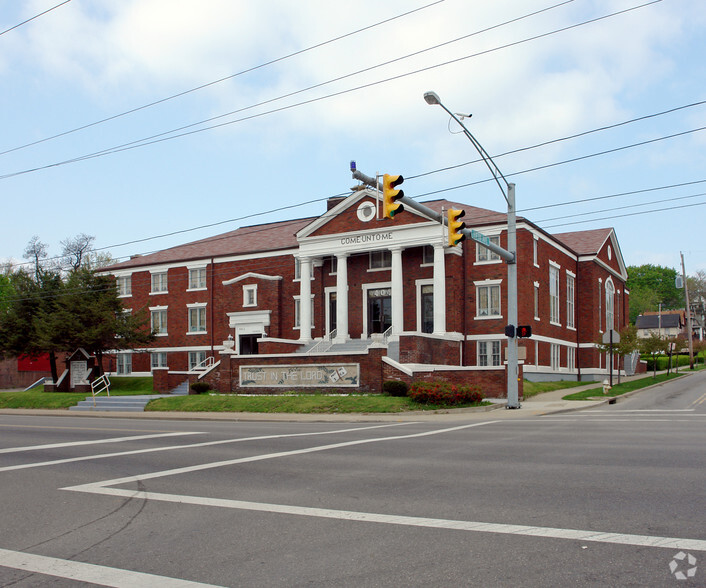 404 S Arlington St, Akron, OH for sale - Primary Photo - Image 1 of 4