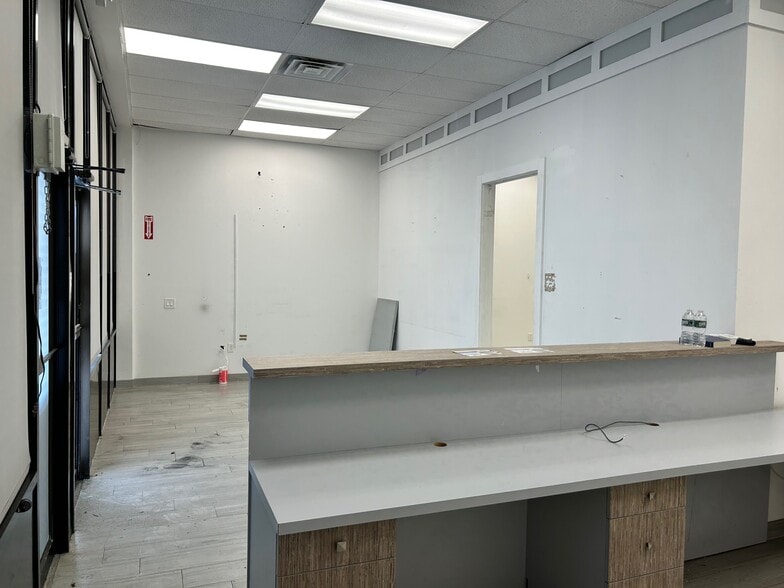 11112-11122 Flatlands Ave, Brooklyn, NY for lease - Building Photo - Image 2 of 7