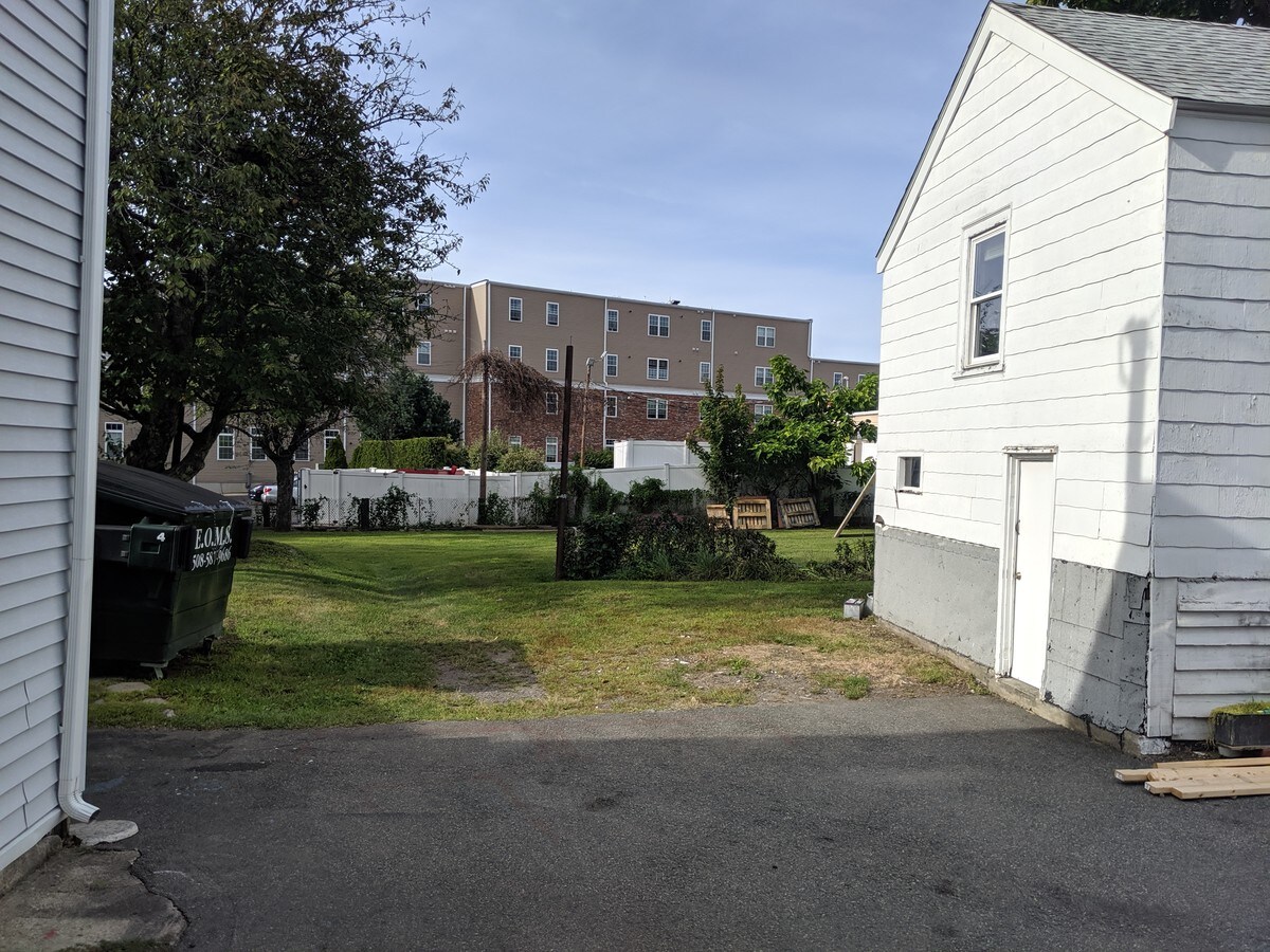 109 Franklin St, Quincy, MA 02169