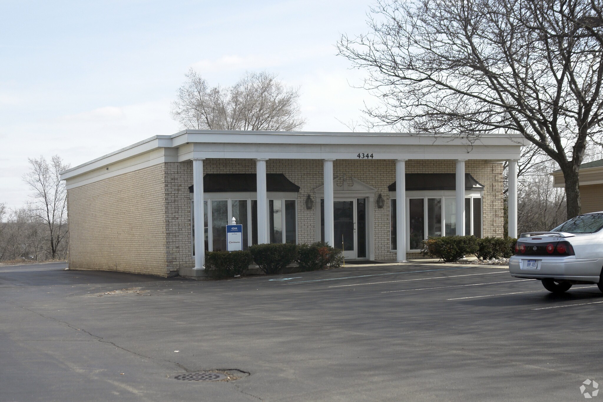 4344 Plainfield Ave NE, Grand Rapids, MI for sale Primary Photo- Image 1 of 1