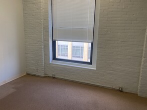 100 Ross St, Pittsburgh, PA for lease Interior Photo- Image 1 of 5