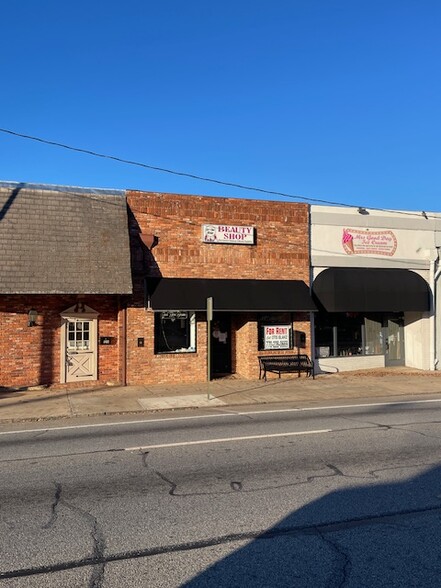 121 W Taylor St, Griffin, GA for lease - Building Photo - Image 1 of 2