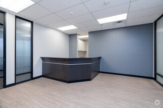5060 California Ave, Bakersfield, CA for lease Interior Photo- Image 2 of 5