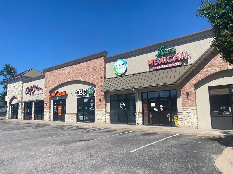 3570 N Woodlawn Blvd, Wichita, KS for lease - Building Photo - Image 2 of 6