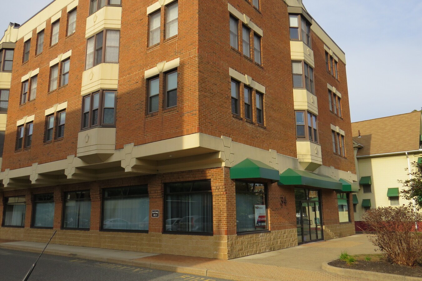 34 Sumner Ave, Springfield, MA 01108