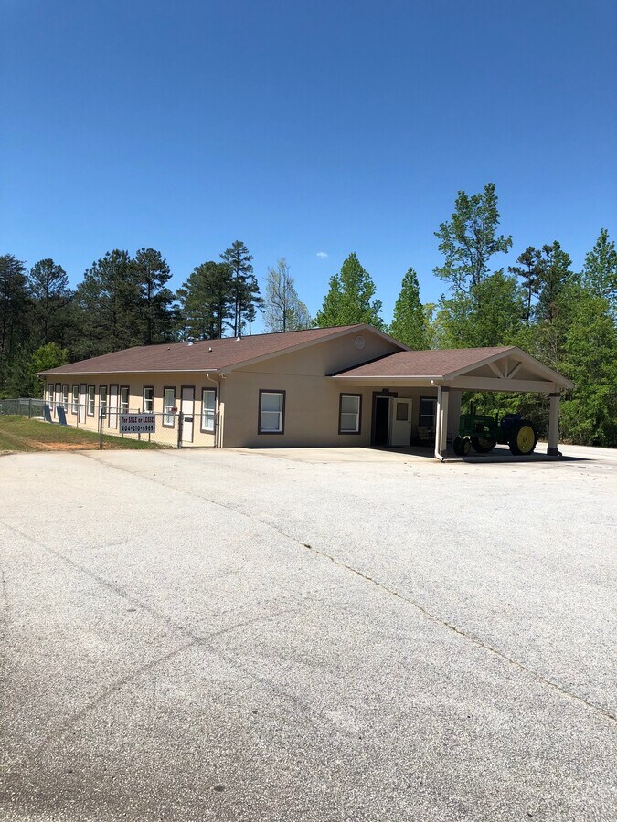 6280 Mize Rd, Toccoa, GA 30577