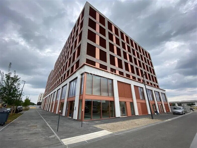 Office in Palaiseau for lease - Building Photo - Image 1 of 5