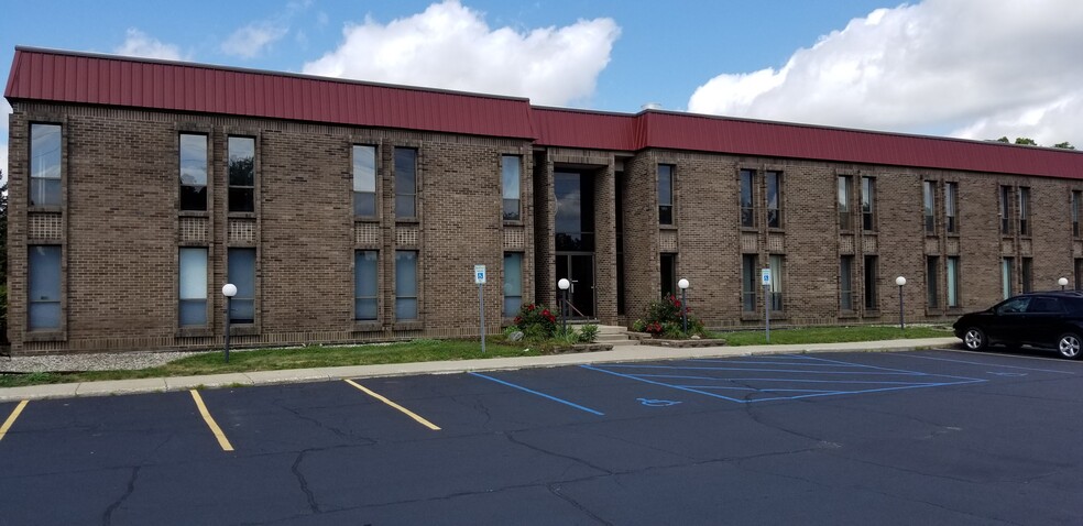 4000 Portage St, Kalamazoo, MI for lease - Building Photo - Image 1 of 9