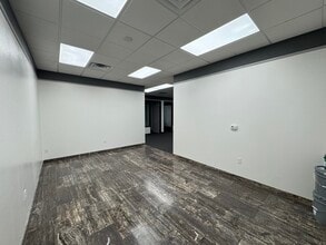 2760 Lake Sahara Dr, Las Vegas, NV for lease Interior Photo- Image 2 of 9