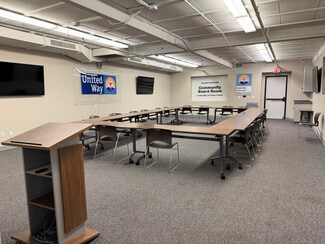 More details for 4949 E Cesar Chavez Blvd, Fresno, CA - Coworking for Lease