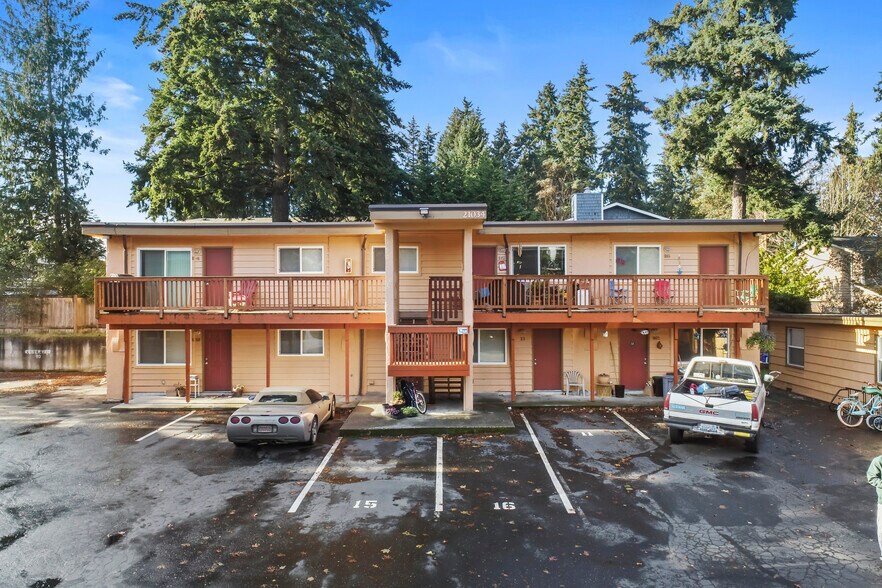 21034 74th Ave W, Edmonds, WA for sale - Building Photo - Image 1 of 1