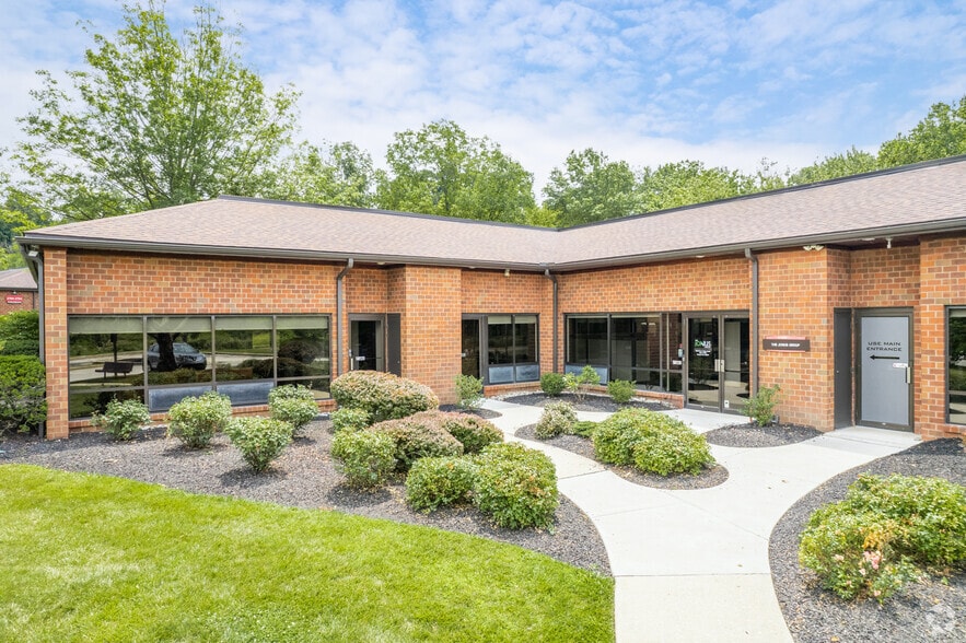 950 W Valley Rd, Wayne, PA for sale - Building Photo - Image 1 of 1