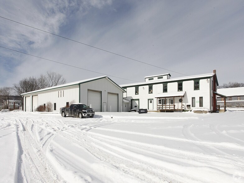 5 Railroad Ave, Worcester, NY for sale - Primary Photo - Image 1 of 1