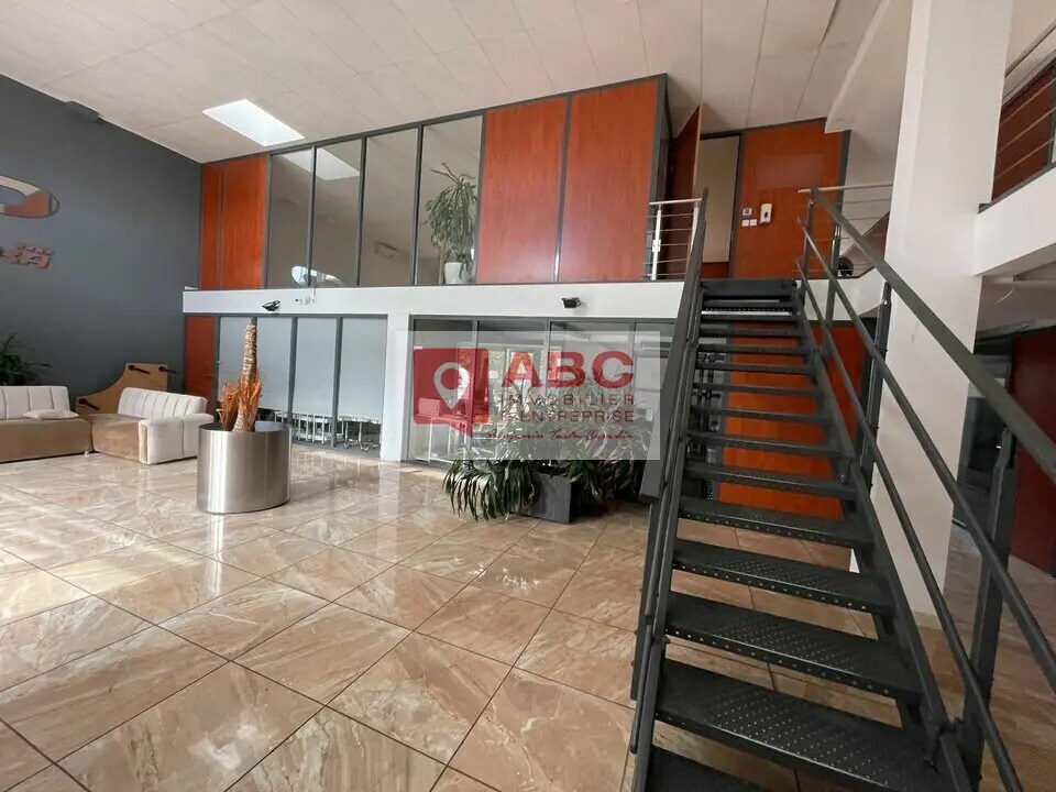 Office in Montpellier for sale Lobby- Image 1 of 11