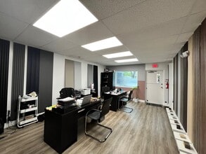 2050 N Andrews Ave, Pompano Beach, FL for lease Interior Photo- Image 2 of 7