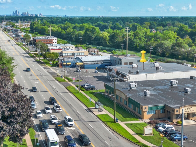 898-904 Silas Deane Hwy, Wethersfield, CT for sale - Building Photo - Image 1 of 1