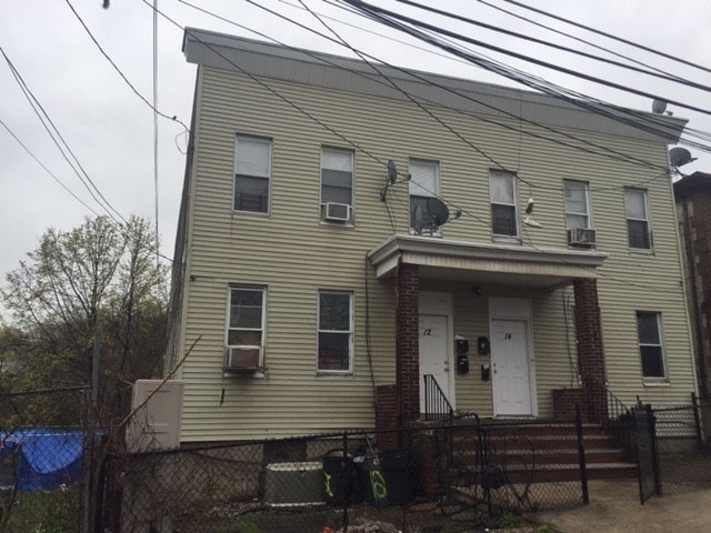 12-14 Castleton Ave, Staten Island, NY for sale - Primary Photo - Image 1 of 1