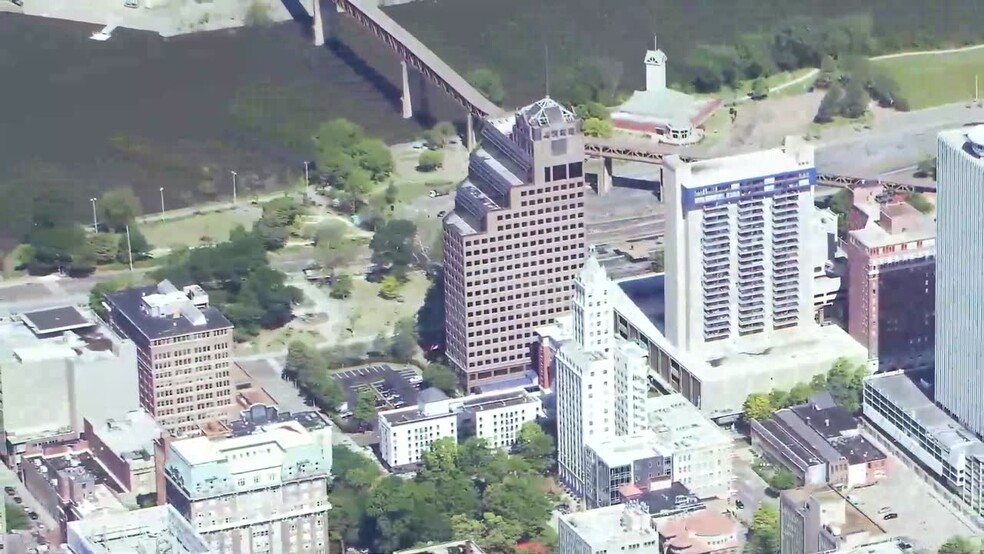 50 N Front St, Memphis, TN for lease - Aerial Video - Image 2 of 10