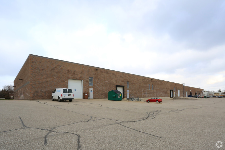 975 Bleams Rd, Kitchener, ON for lease - Building Photo - Image 2 of 2