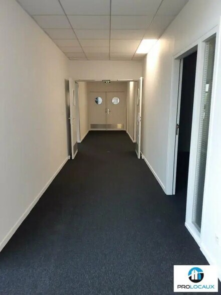 Office in Montbonnot-Saint-Martin for lease - Building Photo - Image 2 of 10