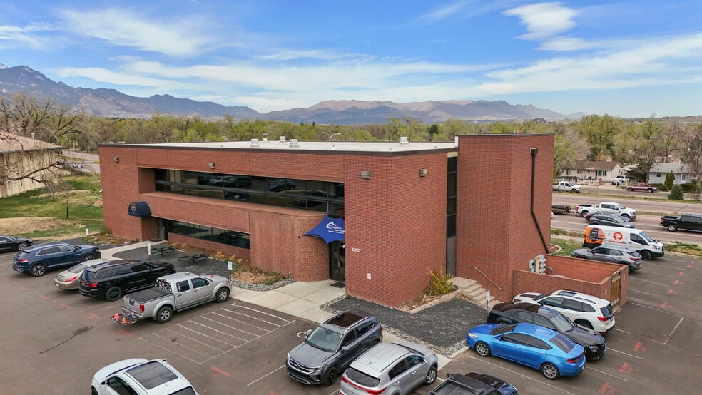 1287 Lake Plaza Dr, Colorado Springs, CO for sale - Building Photo - Image 2 of 16