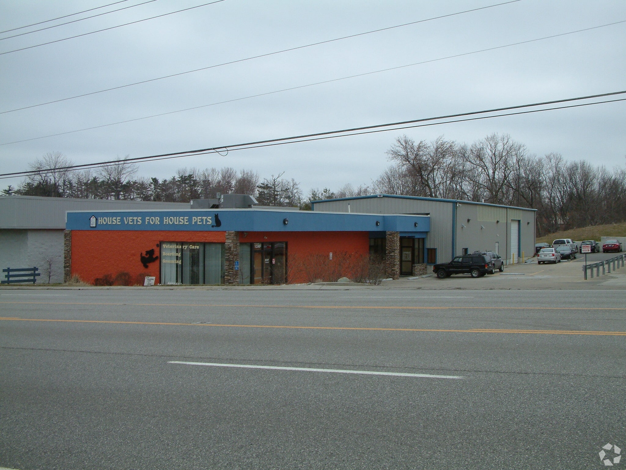 8240 Beechmont Ave, Cincinnati, OH for sale Primary Photo- Image 1 of 3