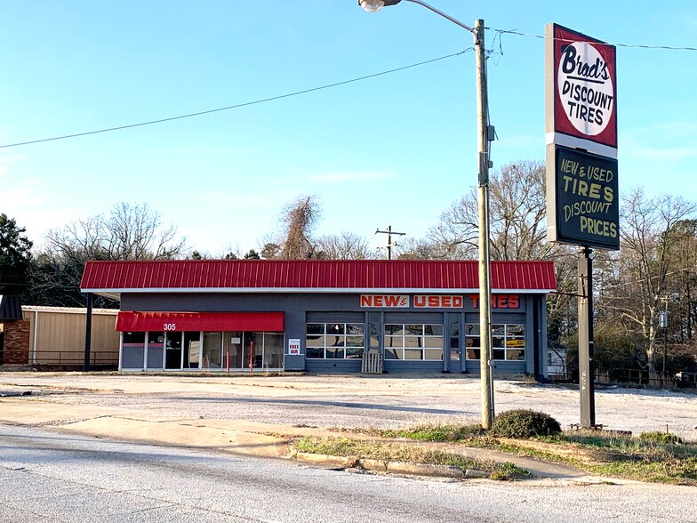 305 N Main St, Mauldin, SC 29662