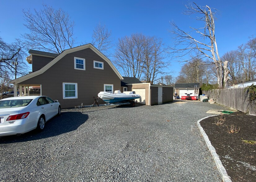 251 N Main St, Sayville, NY 11782 Industrial for Sale