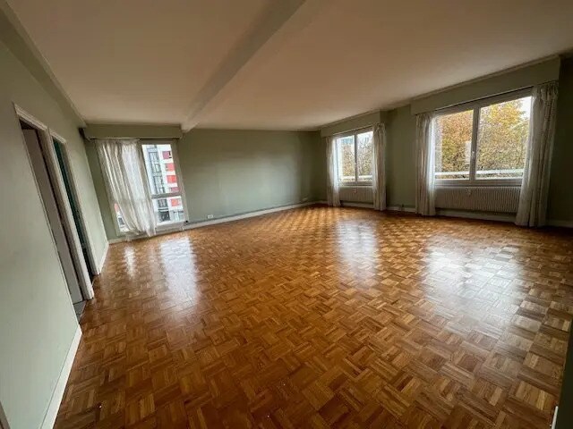 Office in Dijon for lease - Building Photo - Image 2 of 7