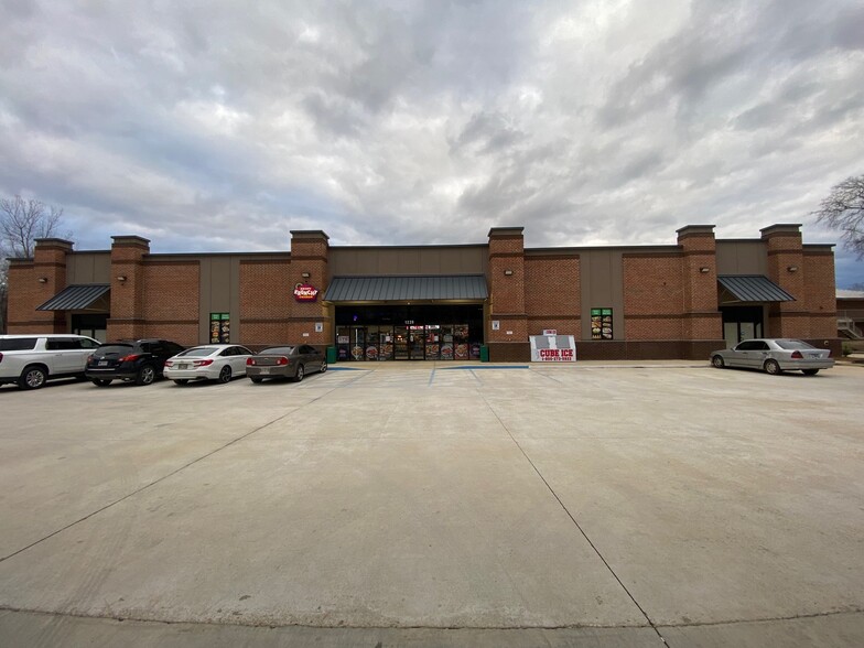 1228 W Main St, Tupelo, MS for lease - Primary Photo - Image 1 of 8