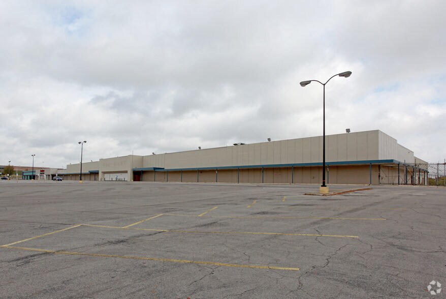 7100 Aaron Aronov Blvd, Fairfield, AL for sale - Primary Photo - Image 1 of 1