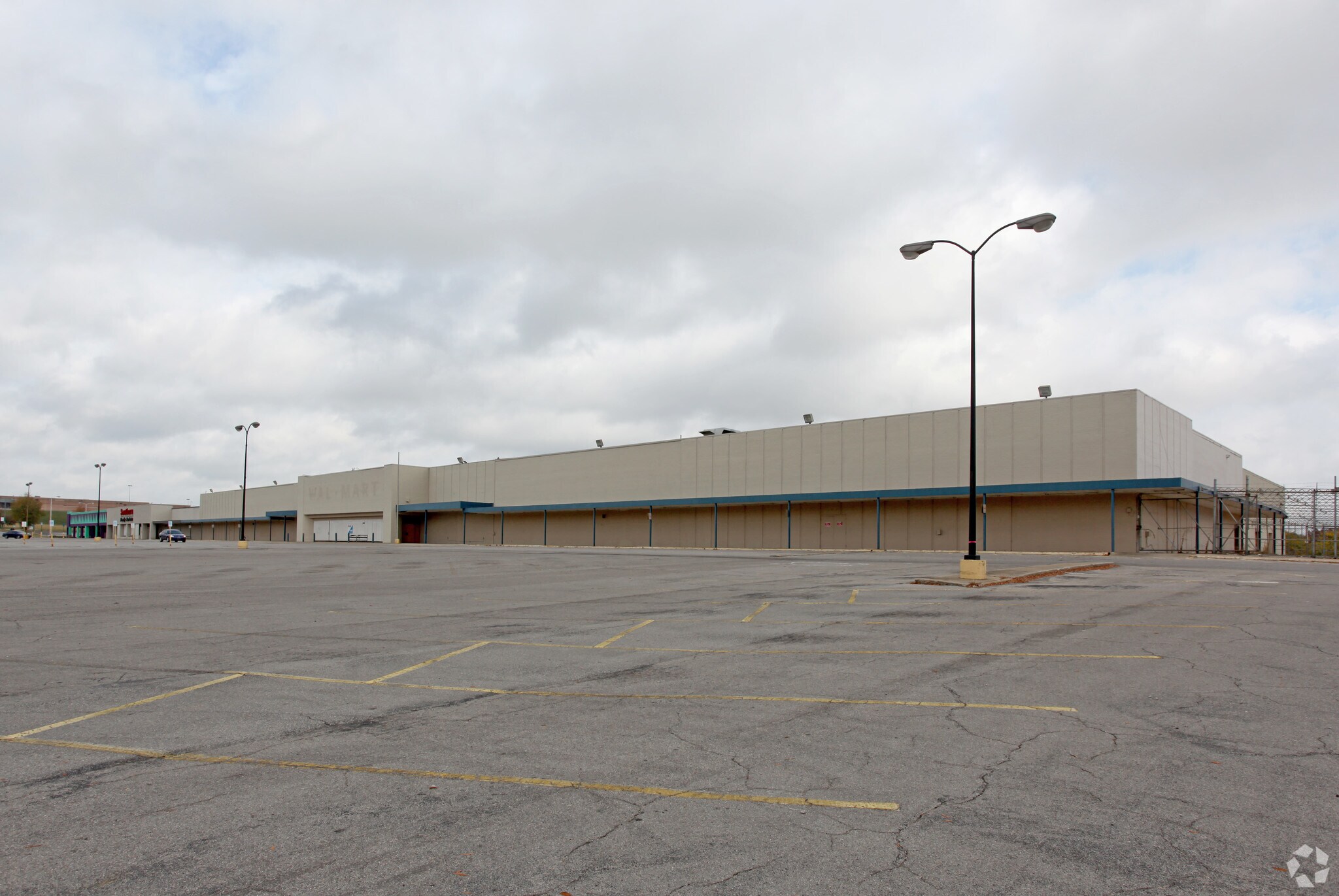 7100 Aaron Aronov Blvd, Fairfield, AL for sale Primary Photo- Image 1 of 1