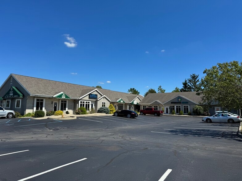 10534-10536 Coldwater Rd, Fort Wayne, IN for sale - Building Photo - Image 2 of 13