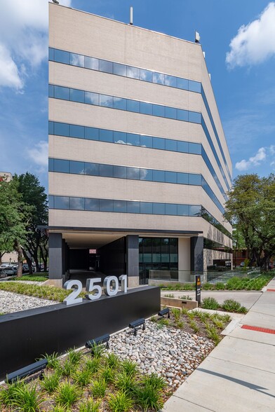 2501 Cedar Springs Rd, Dallas, TX for lease - Building Photo - Image 2 of 10