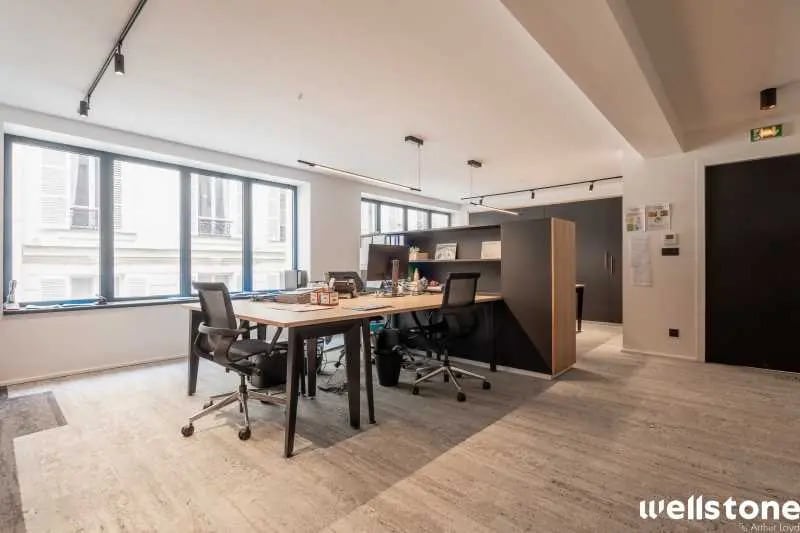 3 Villa Wagram-Saint-Honoré, Paris for sale Building Photo- Image 1 of 4