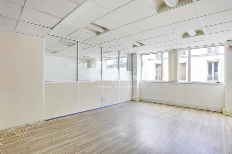 Levallois-Perret, HDS 92300 - Unit 01 - - Interior Photo - Image 1 of 5