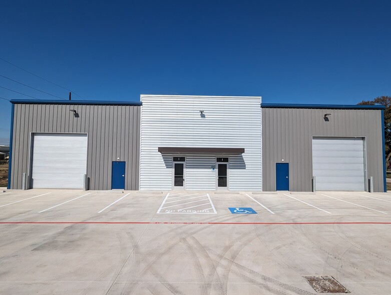 12015 Woodworth Dr, Cypress, TX for lease - Building Photo - Image 1 of 18