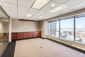 1100 Main St, Kansas City, MO for lease Interior Photo- Image 2 of 5