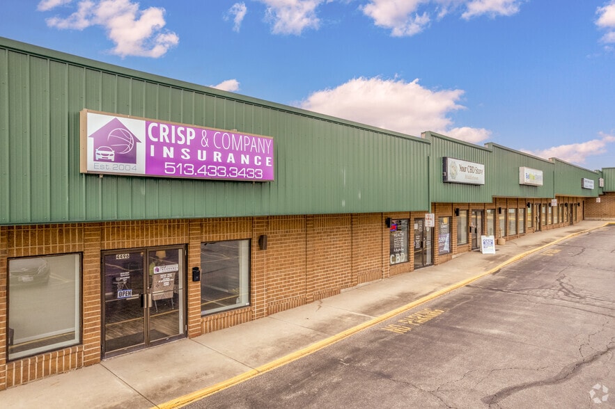 4482-4496 Marie Dr, Middletown, OH for sale - Building Photo - Image 2 of 4