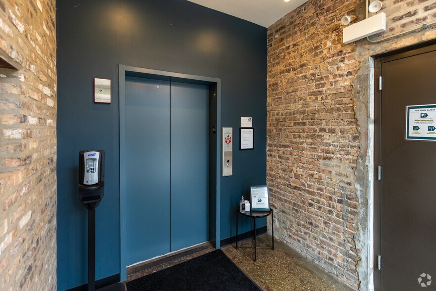 1714-1720 W Division St, Chicago, IL for lease - Lobby - Image 3 of 21