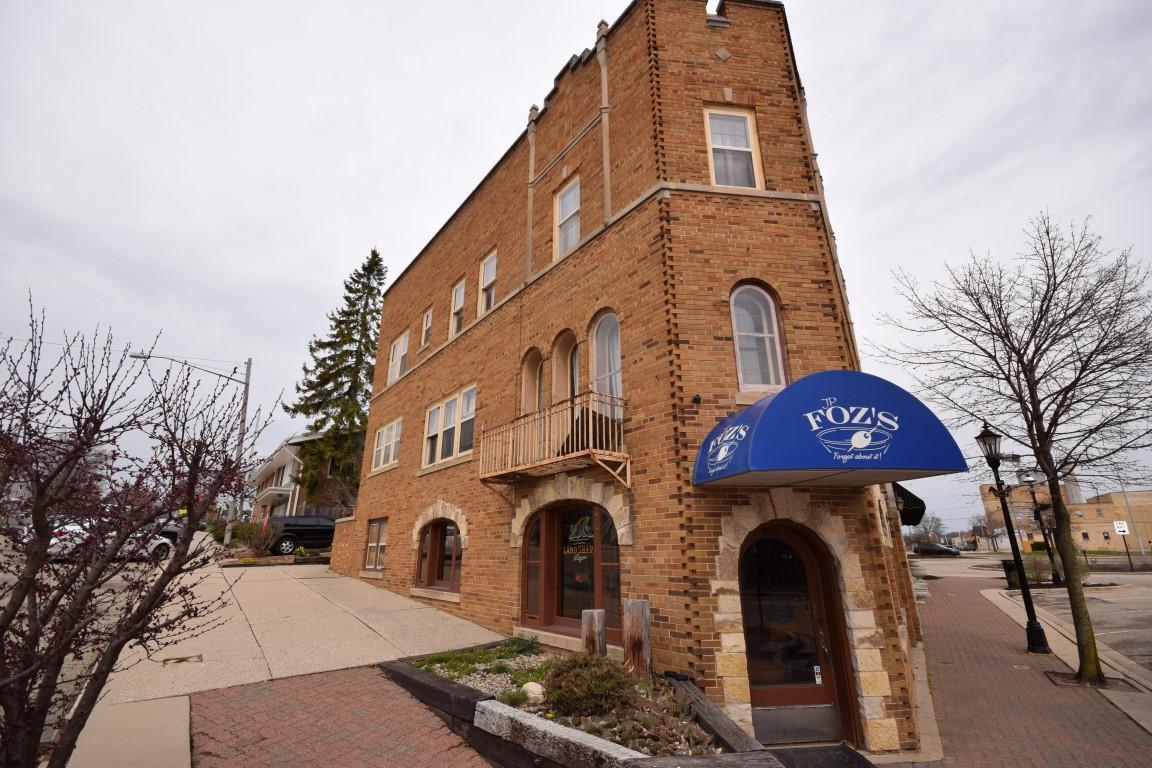 302 N Main St, West Bend, WI for sale Primary Photo- Image 1 of 1