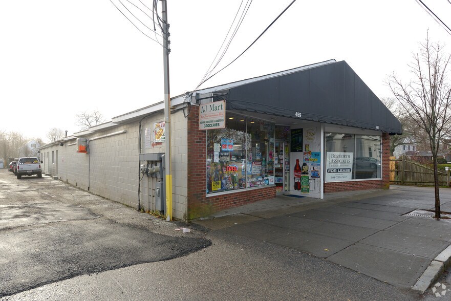 461 Main St, Hyannis, MA for sale - Primary Photo - Image 1 of 1