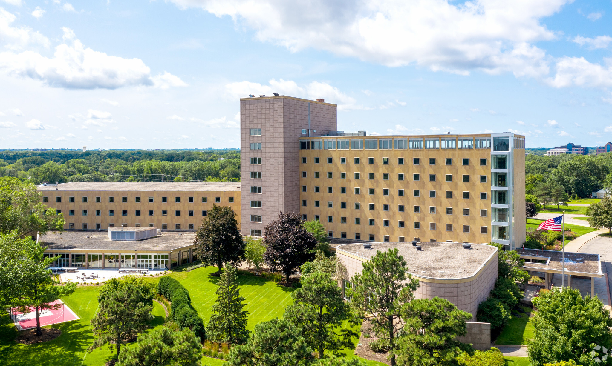 3701 Wayzata Blvd, Minneapolis, MN for sale Building Photo- Image 1 of 1