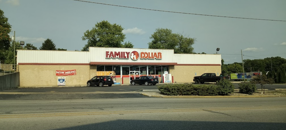 308 S Main St, Salem, IN for sale - Building Photo - Image 1 of 1